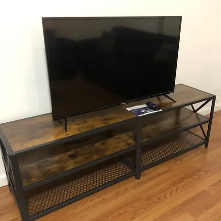 Large And Private Apartment Can Sleep Up To 8 People Comfortably With Direct Nyc Manhattan Train Only 5 Minute Walk Away Elizabeth Exterior photo