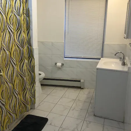 Large And Private Apartment Can Sleep Up To 8 People Comfortably With Direct Nyc Manhattan Train Only 5 Minute Walk Away Elizabeth Exterior photo